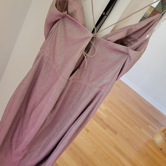 Shiny party dress. - Picture 3 of 4